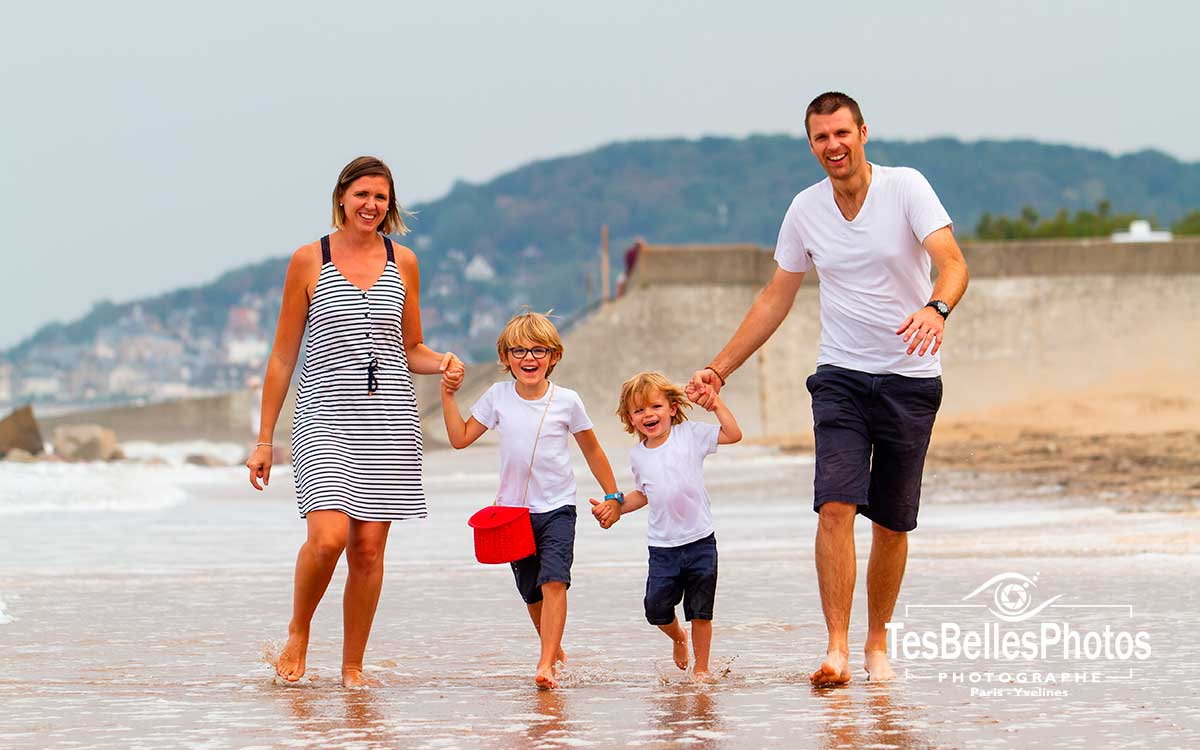 Shooting photo famille sur la plage de Cabourg, séance photo famille Dives-sur-Mer, Houlgate, Merville-Franceville-Plage, Villers-sur-Mer