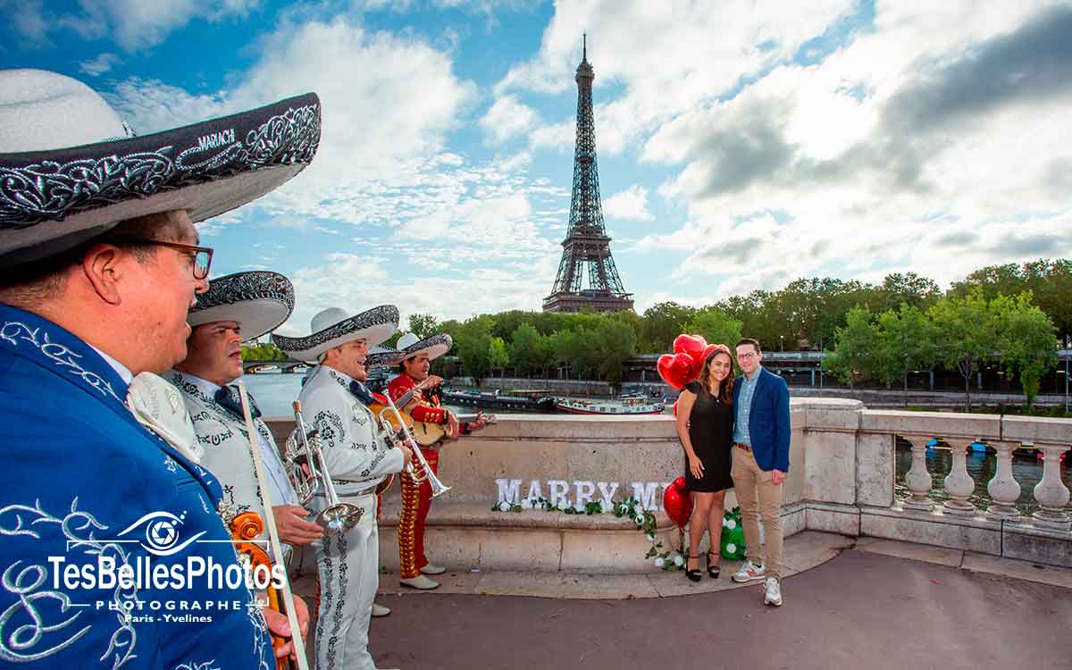 Photographe Paris, photo de demande en mariage Tour Eiffel