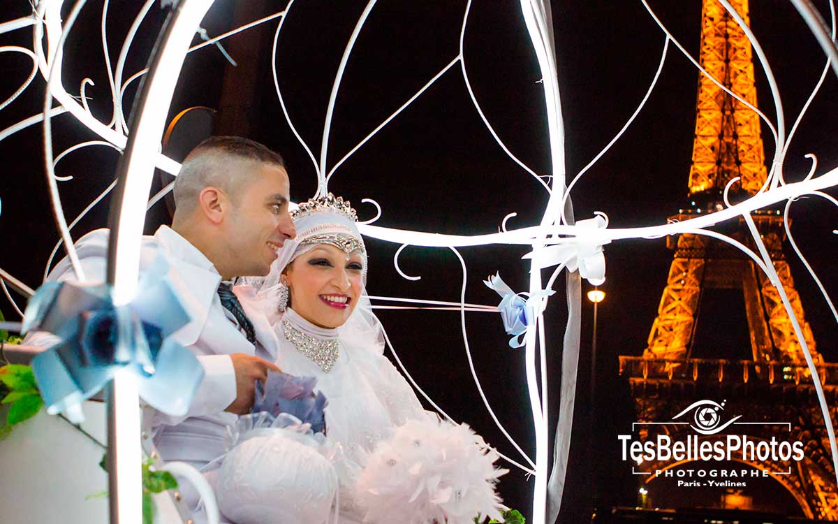 Séance photo de couple oriental en carrosse à Paris