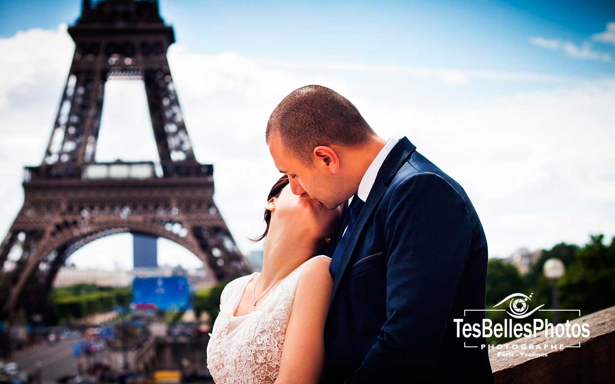 Photographe couple mariage Paris, photo couple mariage à Paris, shooting couple mariage Trocadéro Tour Eiffel