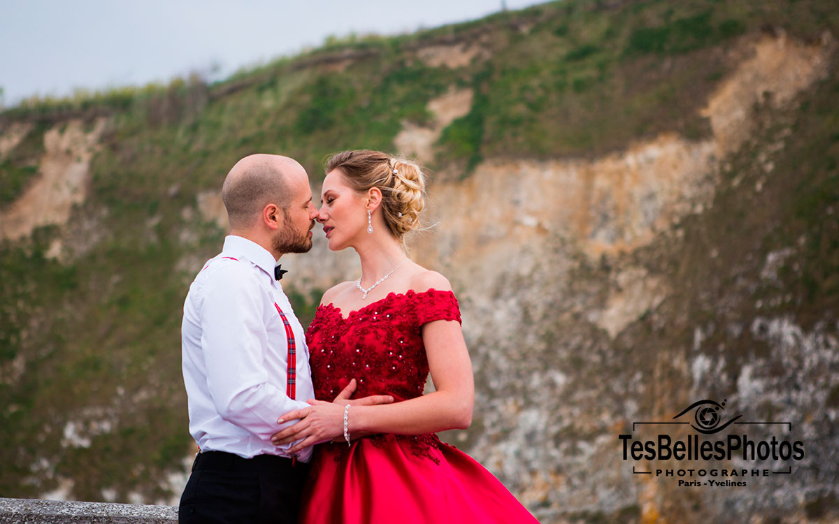 Shooting photo de couple à Veules-les-Roses près des falaises