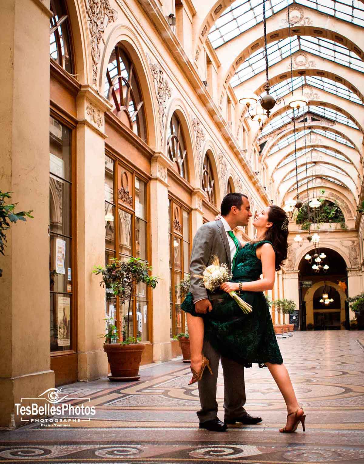Shooting engagement de couple à Paris dans un style élégant