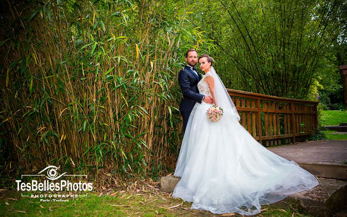 Séance photo couple mariage dans le Parc de Poissy, photographe couple mariage Poissy en Yvelines