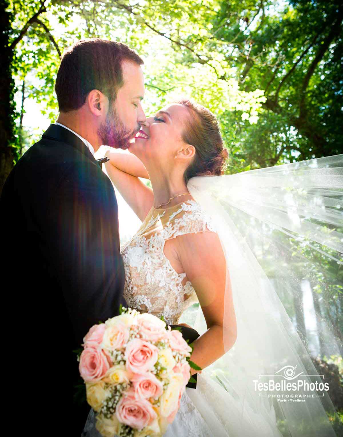 Séance couple de mariage à Poissy – photos naturelles et romantiques
