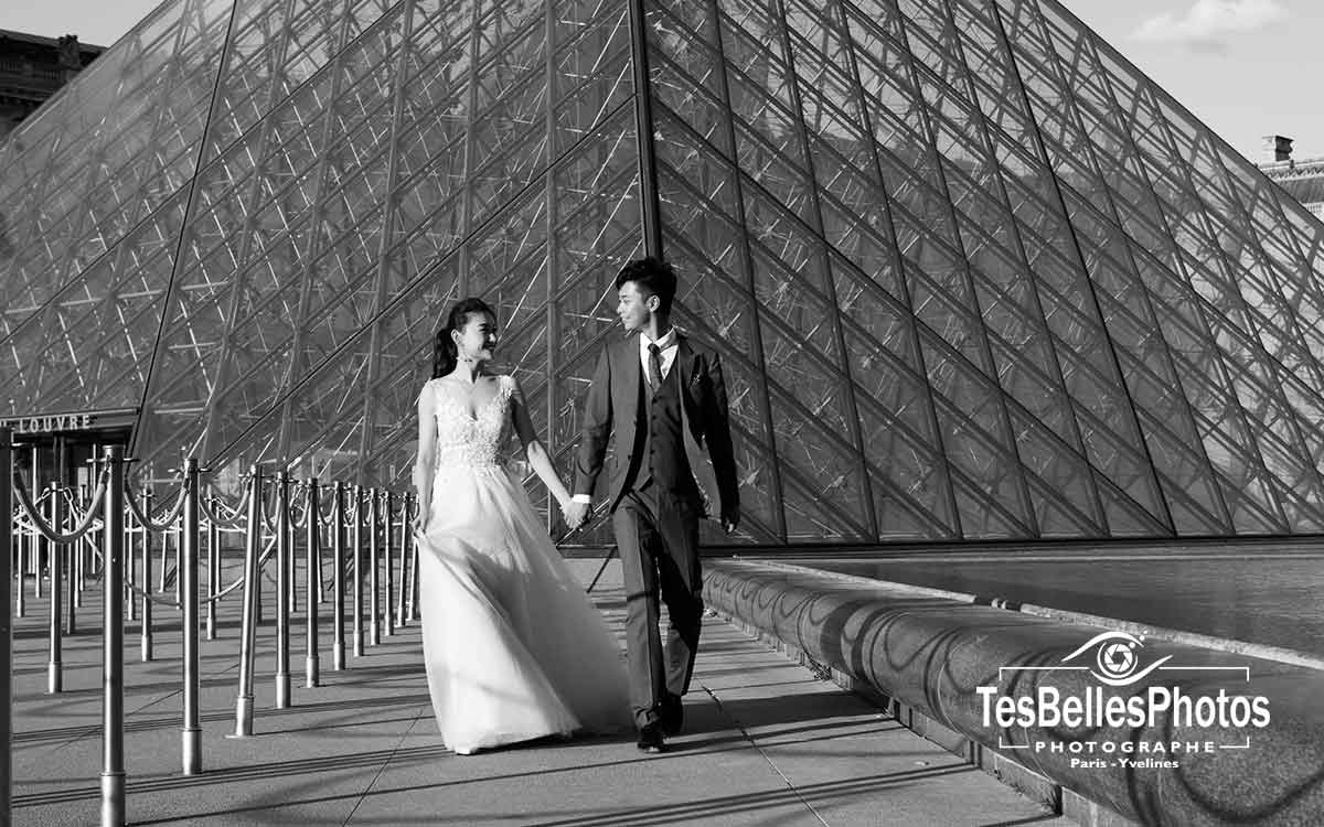 Couple en séance pre-wedding à Paris – ambiance romantique et raffinée