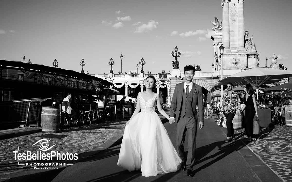 Couple en séance pre-wedding à Paris – portraits élégants en extérieur