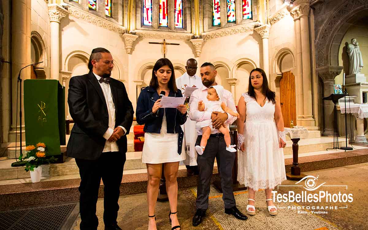 Photographe de baptême à Neuilly-Plaisance dans la Seine-Saint-Denis, reportage photos baptême Neuilly-Plaisance