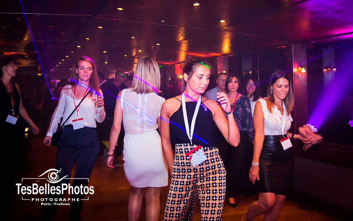 Photo soirée de gala entreprise sur une péniche à Paris