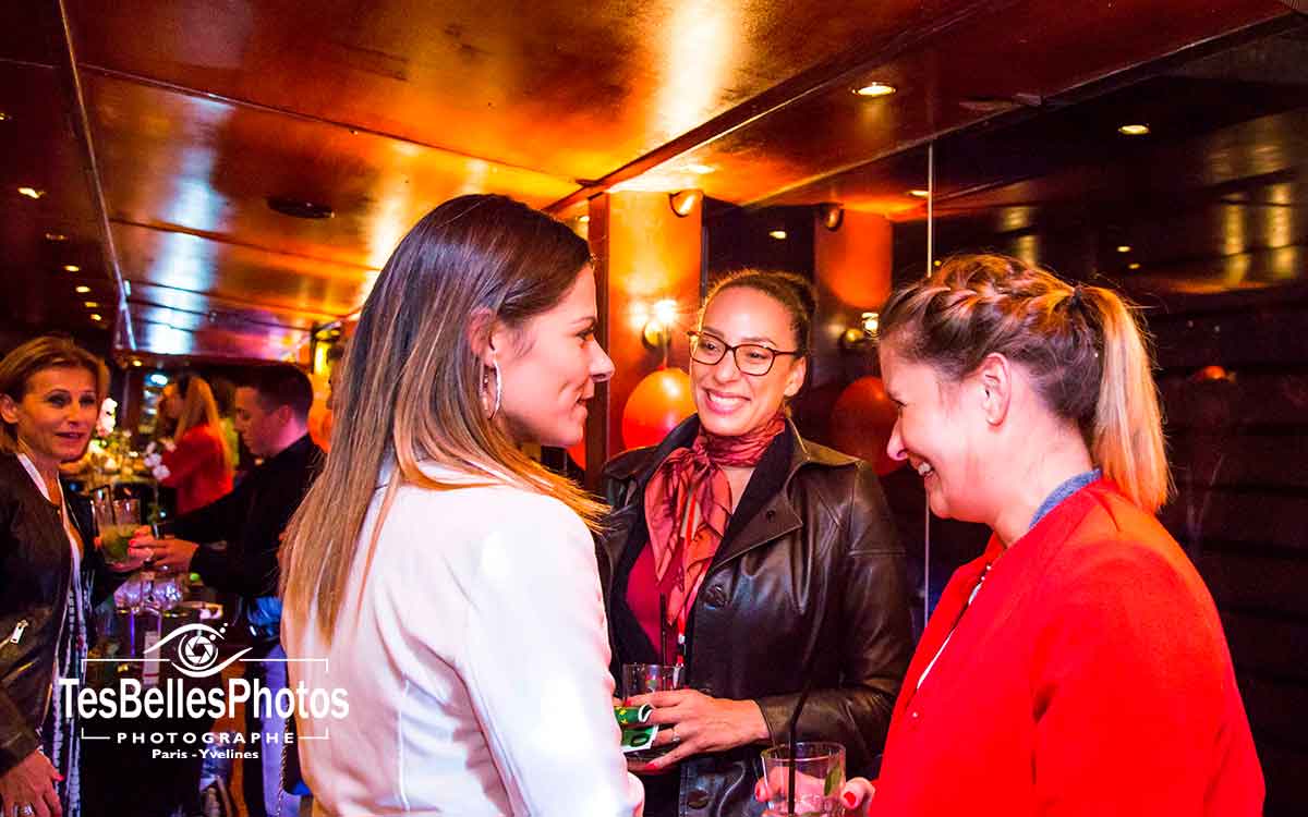 Reportage photo anniversaire d'entreprise sur péniche à Paris