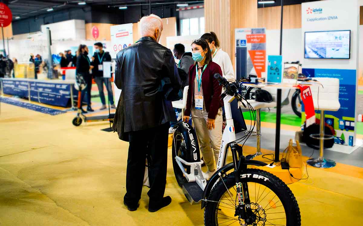 Photographe salon d'entreprise aux Mureaux – reportage photo professionnel