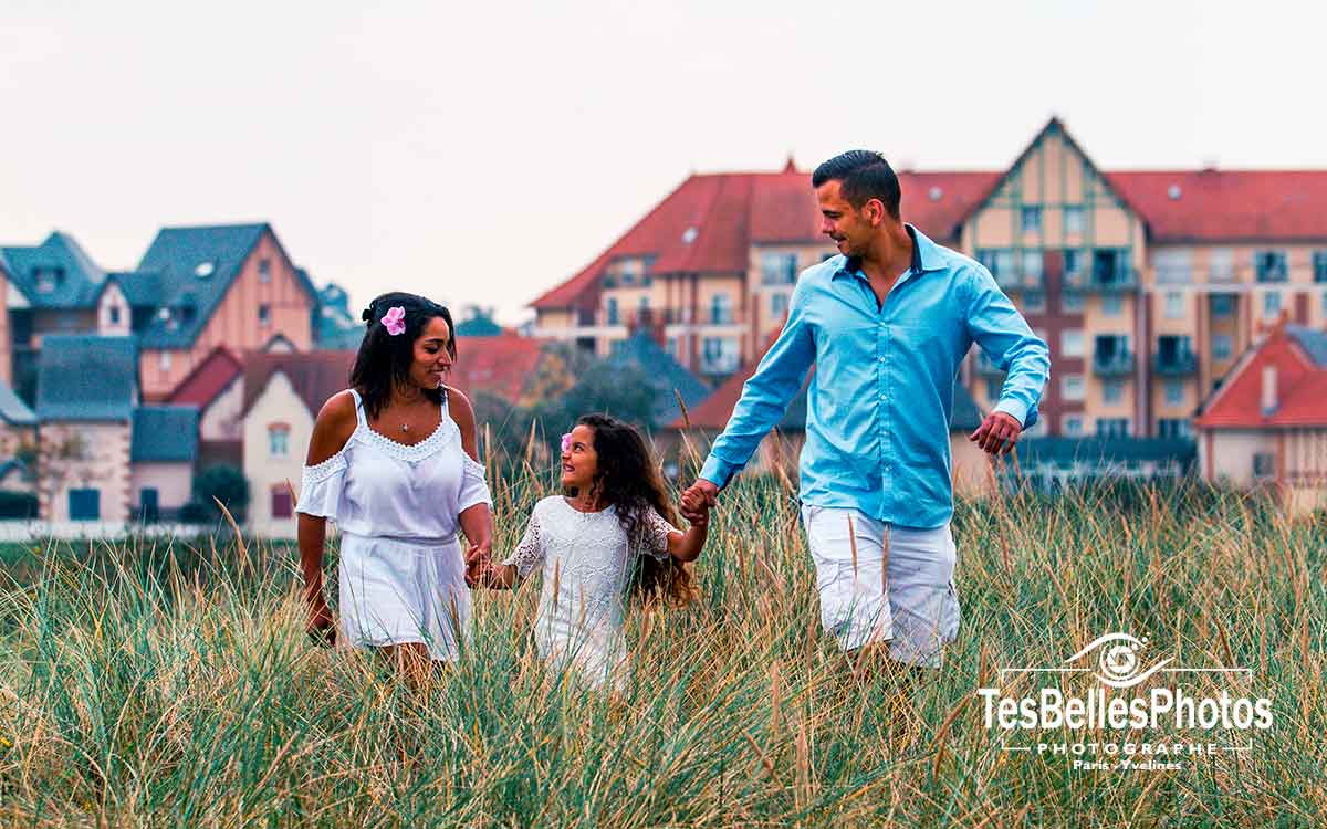 Séance photo famille et enfant à Cabourg – shooting lifestyle naturel