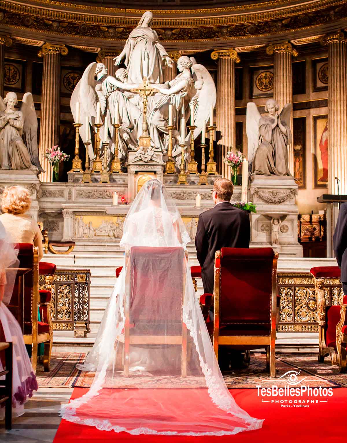 Photos de mariage à Paris, photo reportage cérémonie religieuse mariage à Madeleine de Paris 8e