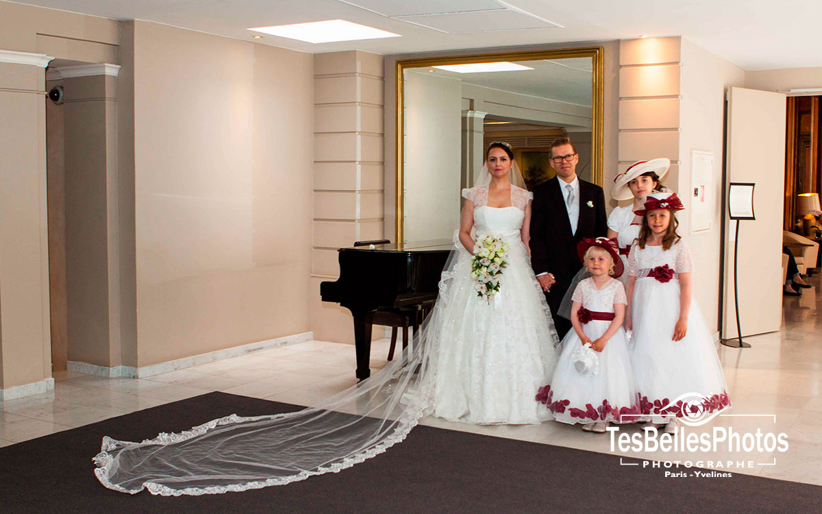 Photo de mariage en famille à Hôtel Le Meurice Paris