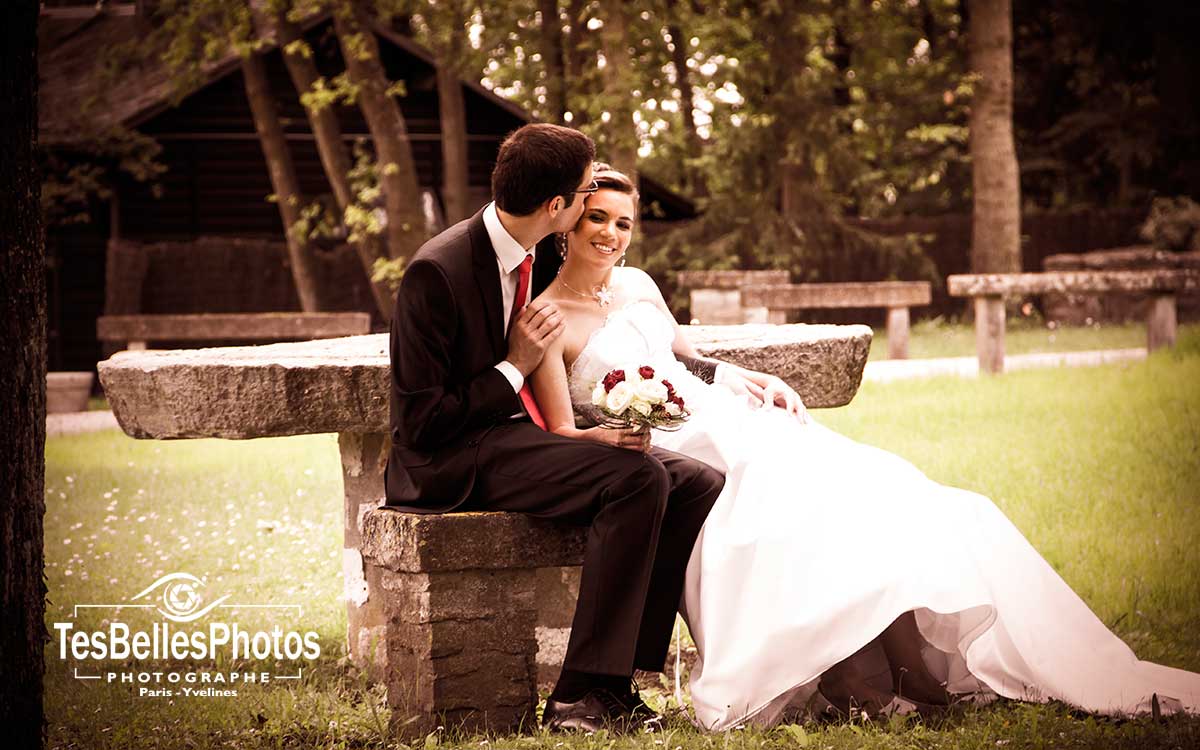 Séance photo couple mariage au Parc Boulogne Edmond-de-Rothschild, photo de mariage au Château Rothschild, photographe mariage Boulogne-Billancourt en Hauts-de-Seine