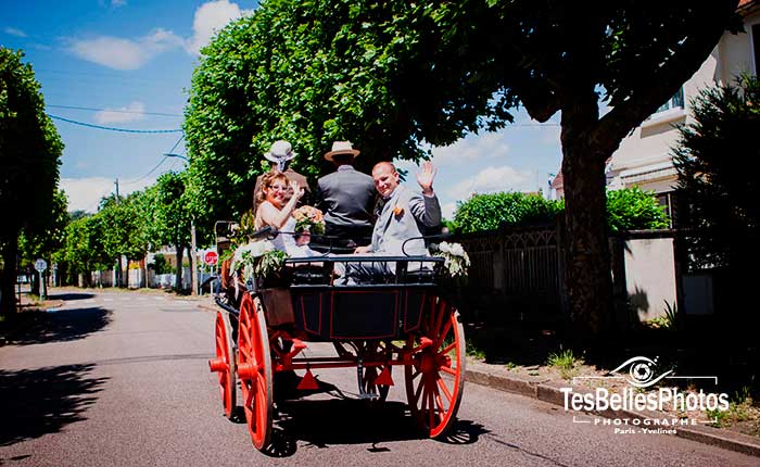 Couple marié dans un somptueux carrosse à Reims
